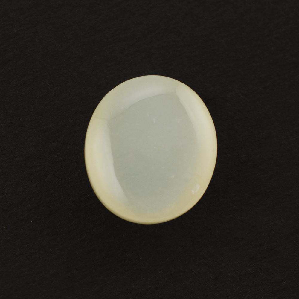 WHITE MOONSTONE OVAL CAB 18X16MM 22.00 Cts.