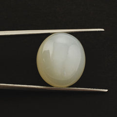 WHITE MOONSTONE OVAL CAB 18X16MM 22.00 Cts.