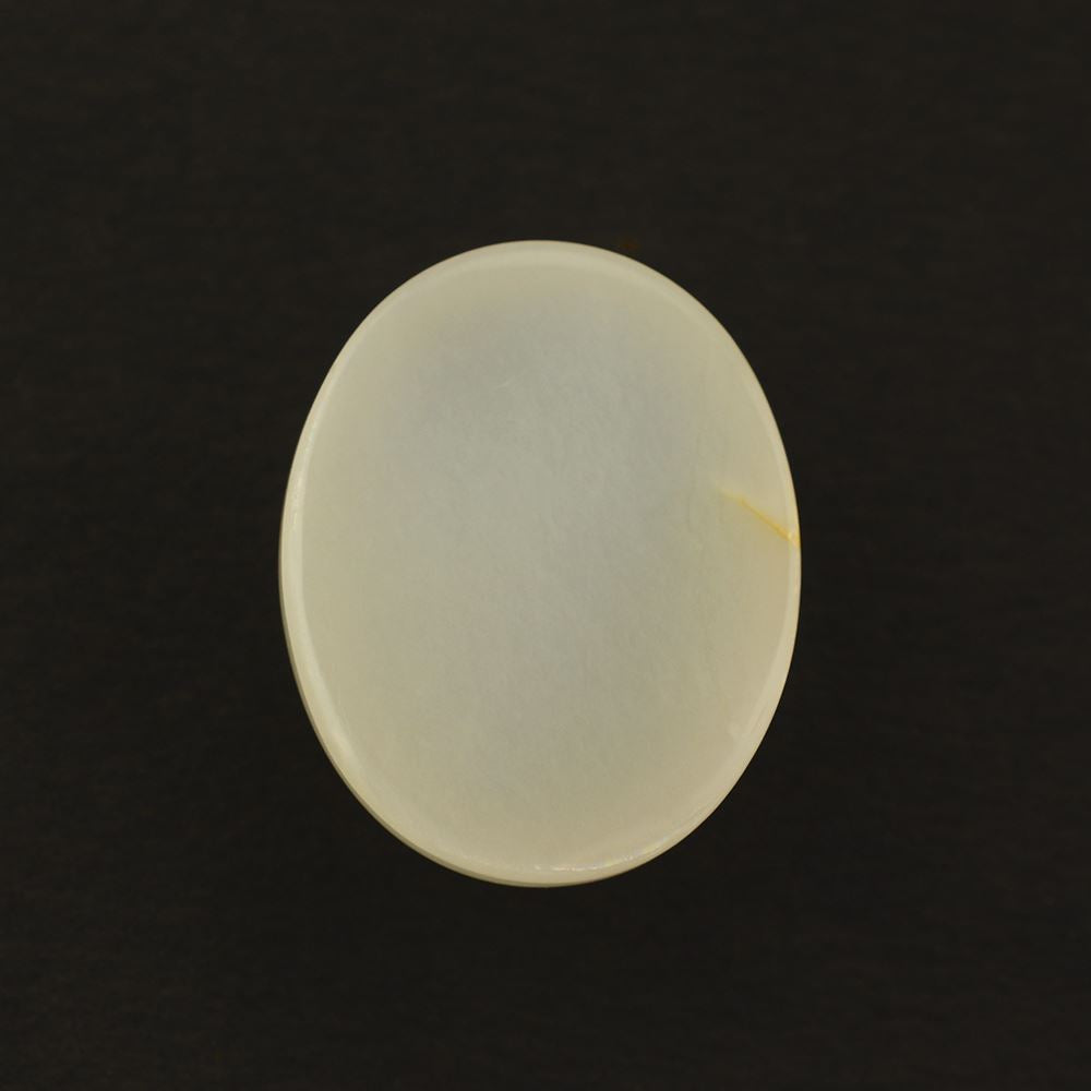 WHITE MOONSTONE OVAL CAB 21X17MM 22.22 Cts.