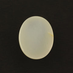 WHITE MOONSTONE OVAL CAB 21X17MM 22.22 Cts.