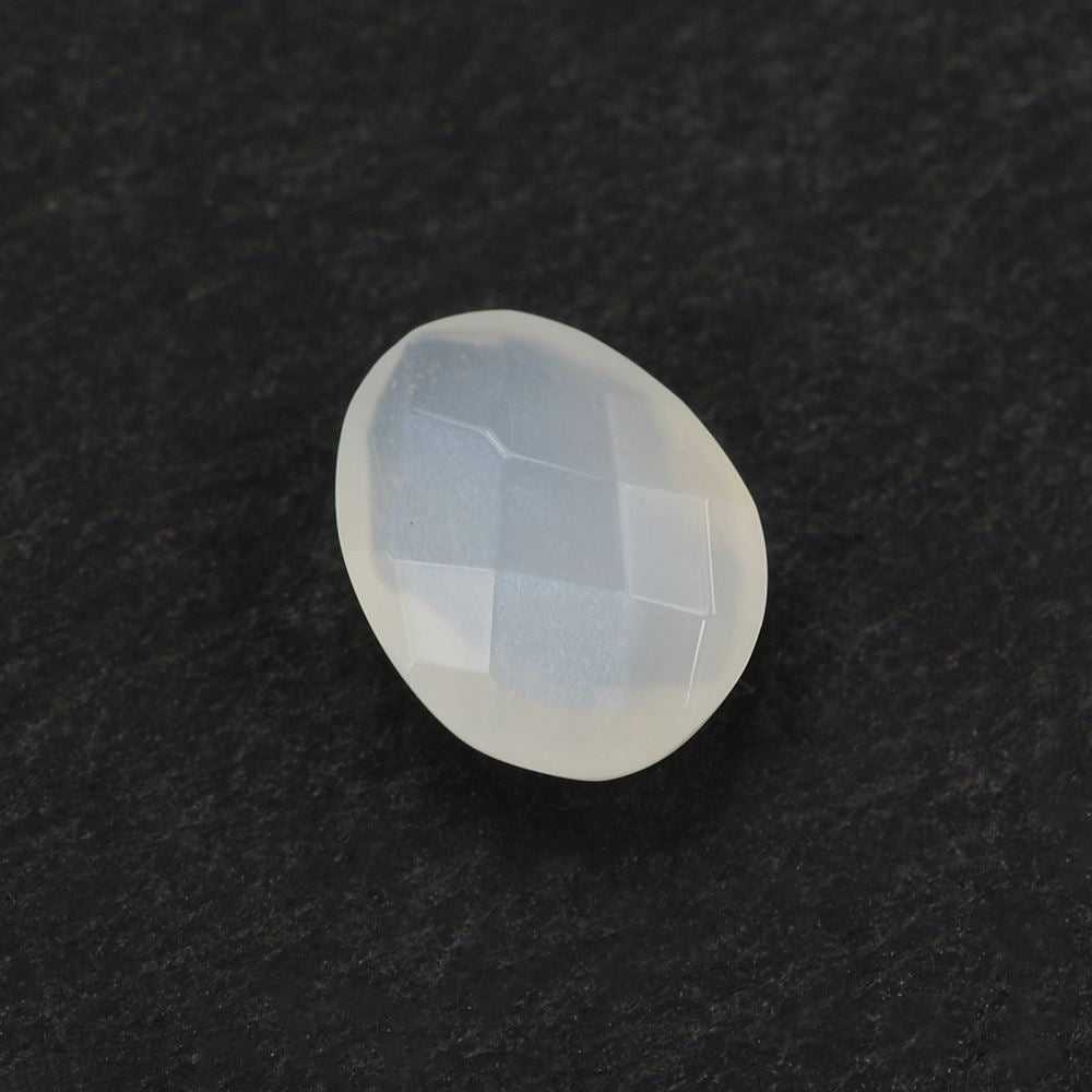 WHITE MOONSTONE BRIOLETTE FANCY 7.50X6 MM 1.10 Cts.