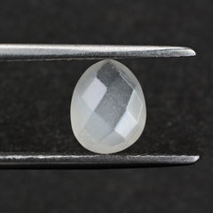 WHITE MOONSTONE BRIOLETTE FANCY 7.50X6 MM 1.10 Cts.