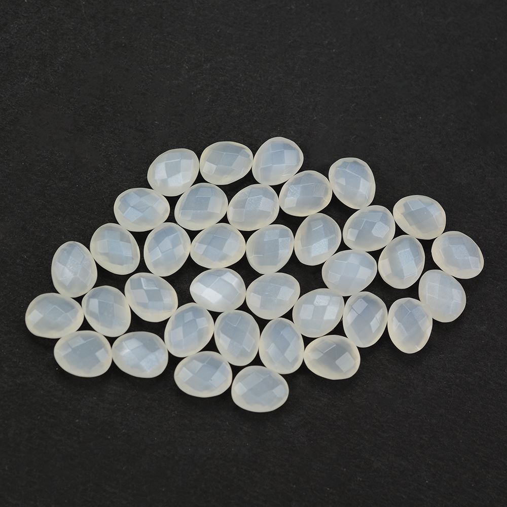 WHITE MOONSTONE BRIOLETTE FANCY 7.50X6 MM 1.10 Cts.