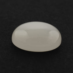 WHITE MOONSTONE OVAL CAB (MILKY) 16X12MM 8.74 Cts.