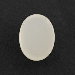 WHITE MOONSTONE OVAL CAB (MILKY) 16X12MM 8.74 Cts.