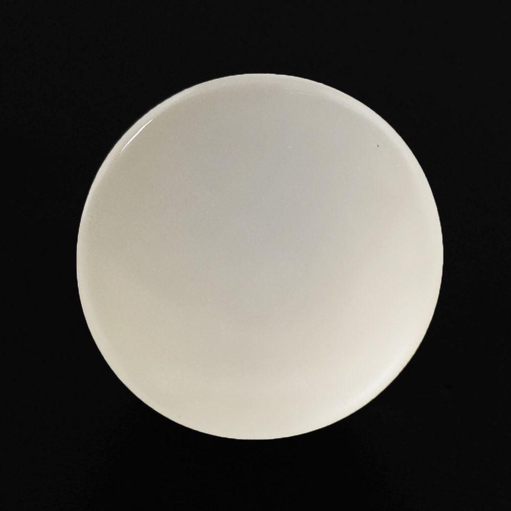 WHITE MOONSTONE BULLET CAB (MILKY) 11MM 7.70 Cts.