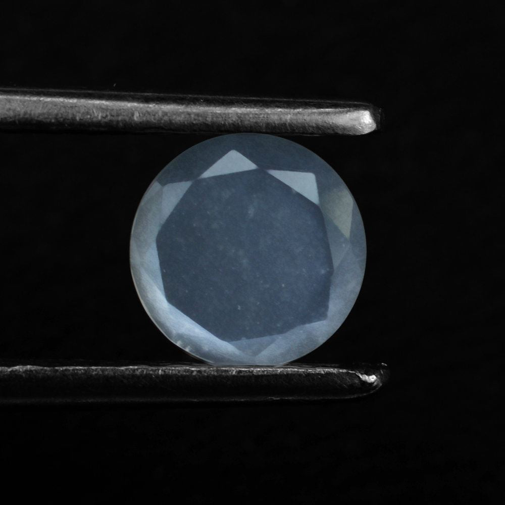WHITE MOONSTONE TABLE CUT ROUND CAB 6MM 0.46 Cts.
