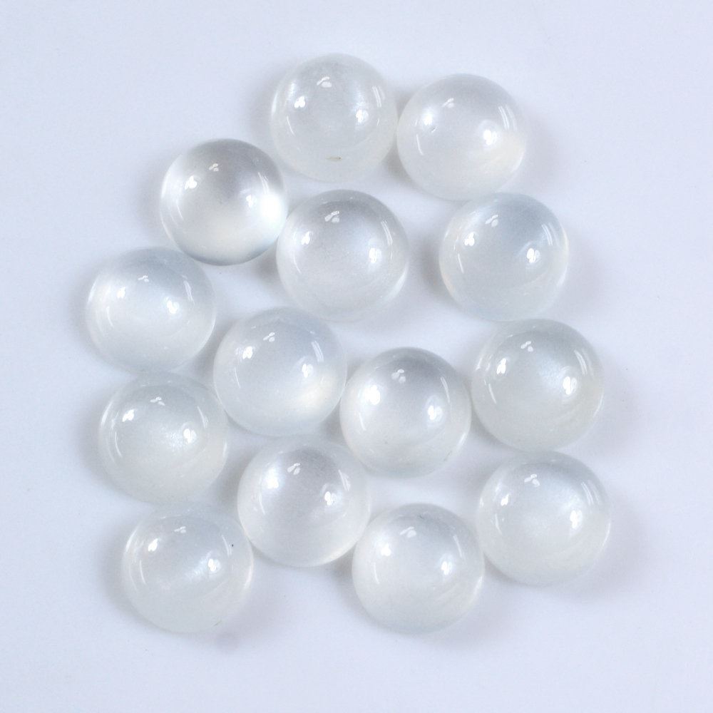 WHITE MOONSTONE ROUND CAB 6MM 0.72 Cts.