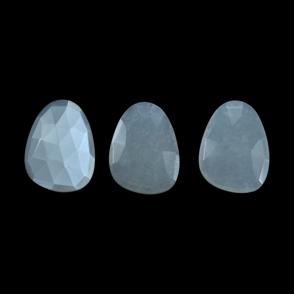 WHITE MOONSTONE ROSE CUT  BRIOLETTE PEARISH 20X15MM 7.97 Cts.