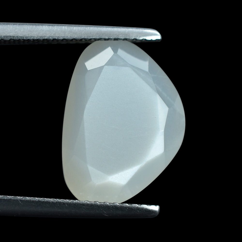WHITE MOONSTONE BOTH SIDE TABLE CUT IRREGULAR TRILLION (MILKY) 15.50X11MM 4.84 Cts.