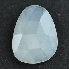 WHITE MOONSTONE ROSE CUT BRIOLETTE IRREGULAR PEARISH 20X15MM 7.48 Cts.
