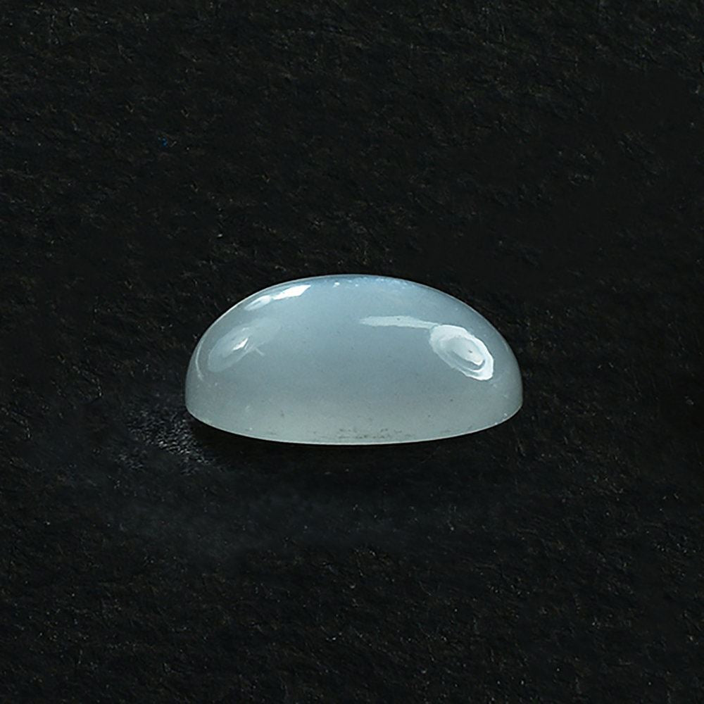 WHITE MOONSTONE PLAIN OVAL CAB 8X6MM 1.21 Cts.