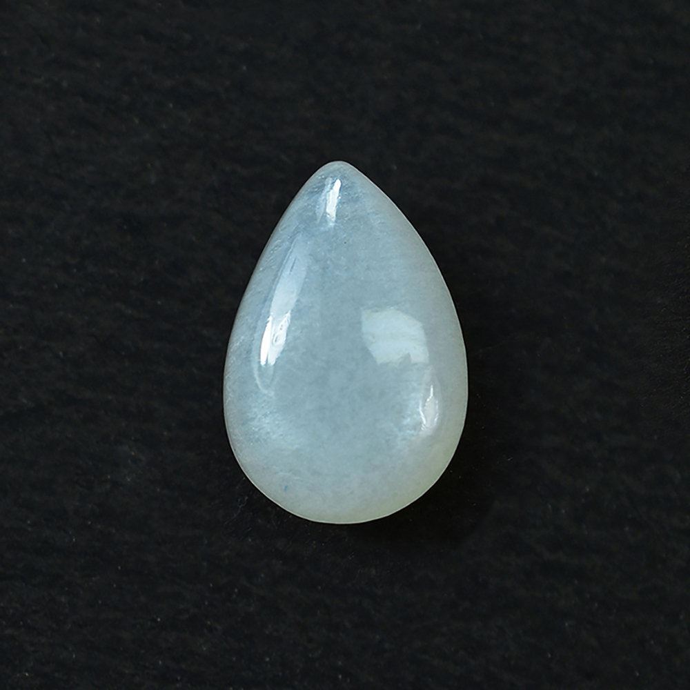 WHITE MOONSTONE PLAIN LENTIL PEAR 9X6MM 1.10 Cts.