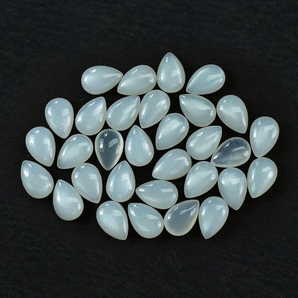 WHITE MOONSTONE PLAIN LENTIL PEAR 9X6MM 1.10 Cts.