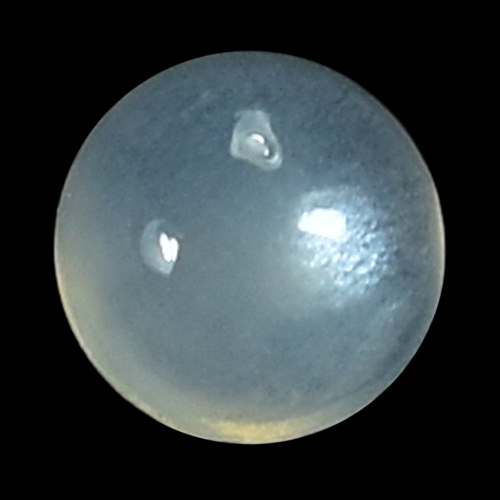 WHITE MOONSTONE PLAIN ROUND CAB (MILKY) 2.50X2.50 MM 0.06 Cts.