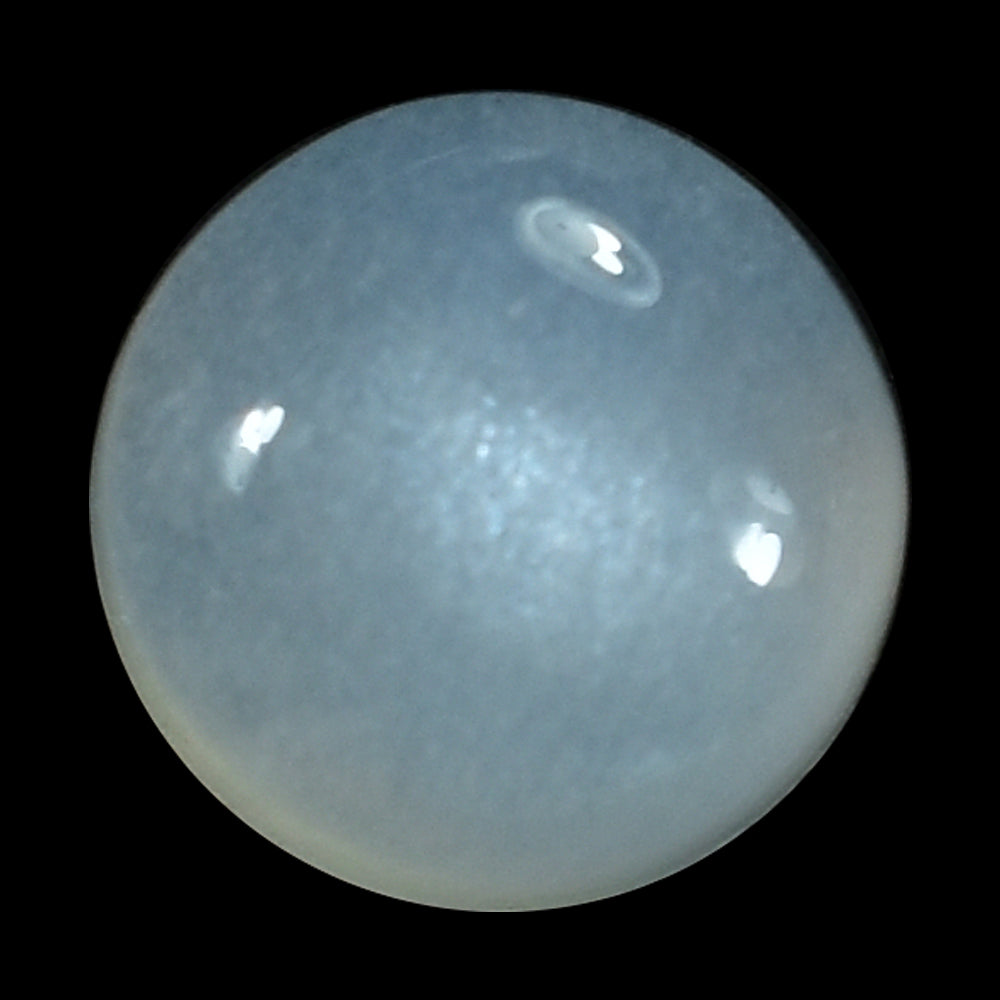 WHITE MOONSTONE PLAIN ROUND CAB (MILKY) 5.50X5.50 MM 0.62 Cts.