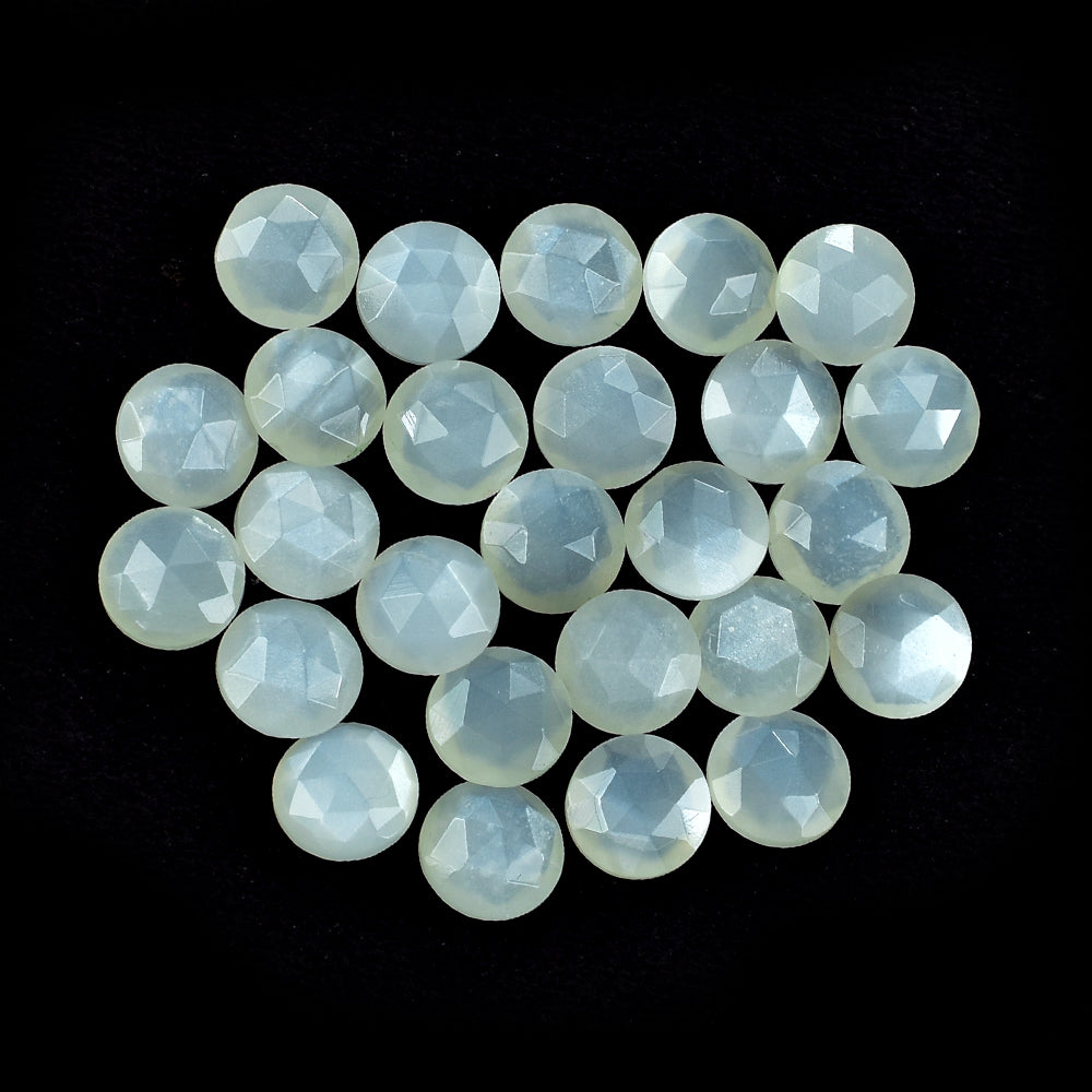 WHITE MOONSTONE ROSE CUT BRIOLETTE ROUND CAB (MILKY) 8.00X8.00 MM 1.59 Cts.