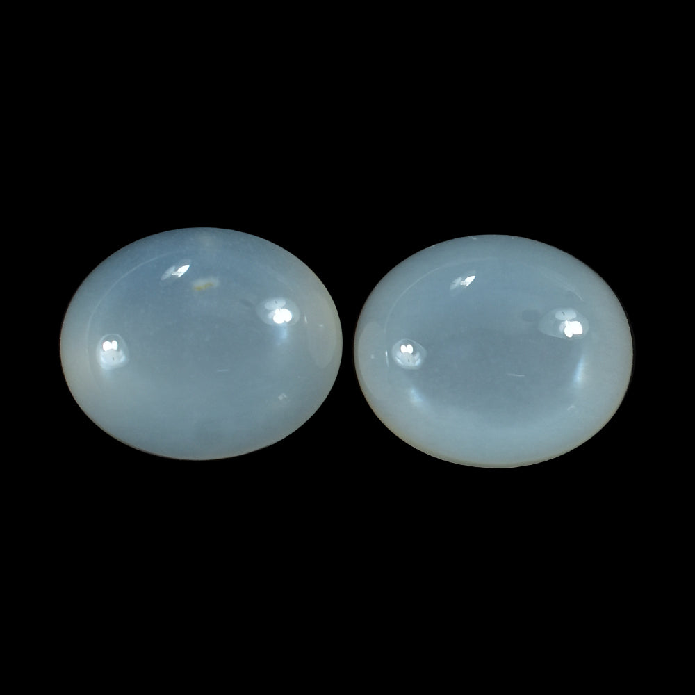 WHITE MOONSTONE (MILKY) PLAIN OVAL CAB 12.00X10.00 MM 4.95 Cts.