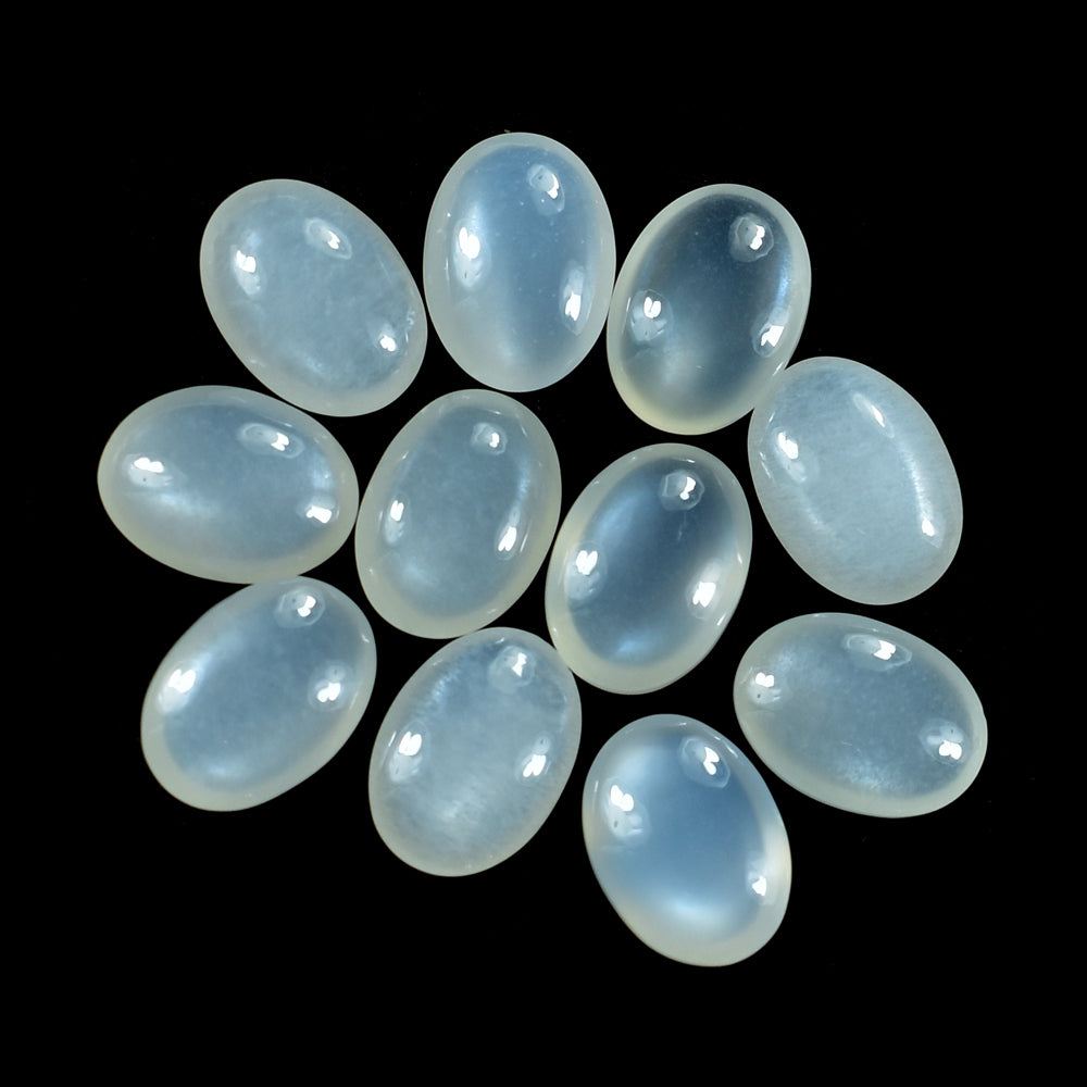 WHITE MOONSTONE (MILKY)  LENTIL OVAL 7.90X5.70 MM 0.93 Cts.