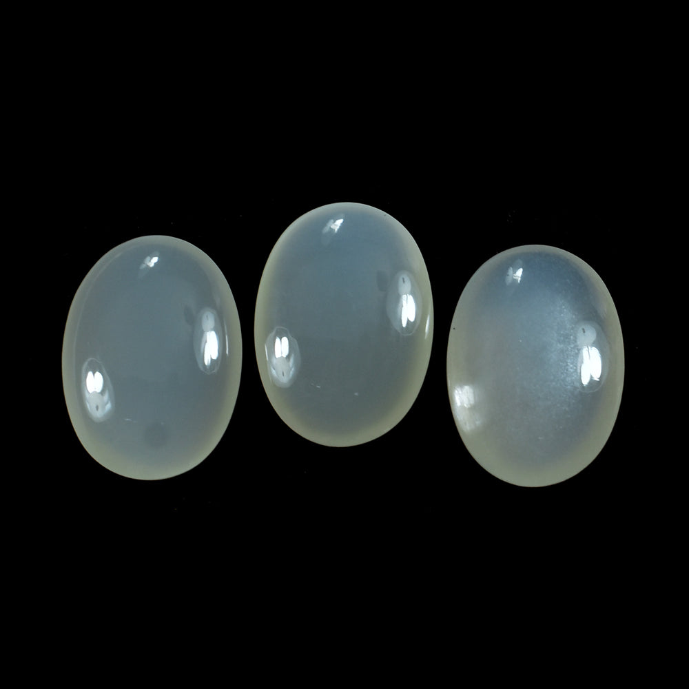WHITE MOONSTONE (MILKY)  LENTIL OVAL 18.00X13.00 MM 8.82 Cts.