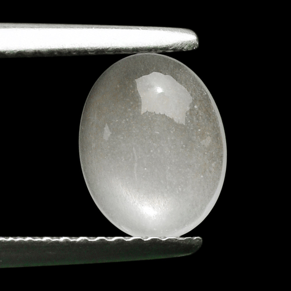 WHITE MOONSTONE (MILKY) PLAIN OVAL CAB 9.00X7.00 MM 1.21 Cts.