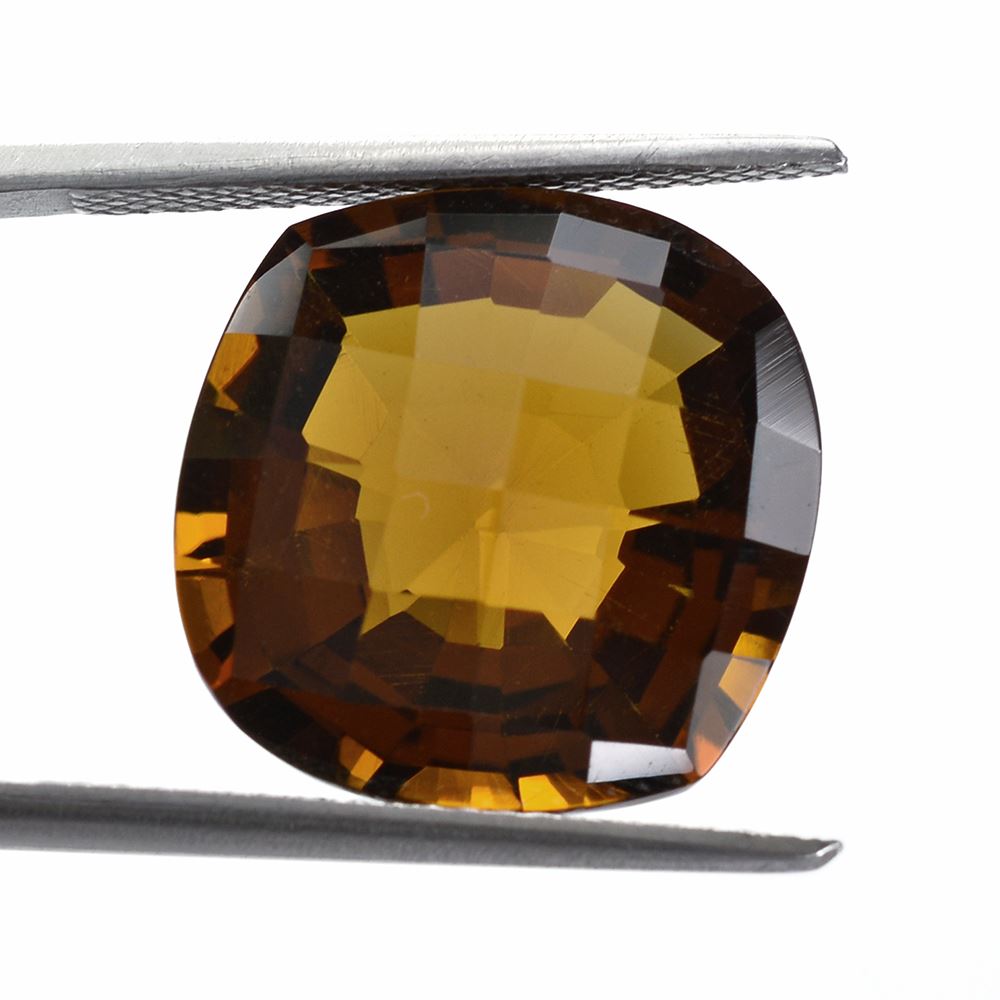 WHISKY QUARTZ ONION CHECKER CUT CUSHION ON TOP STEP CUT BACK 16MM 11.22 Cts.