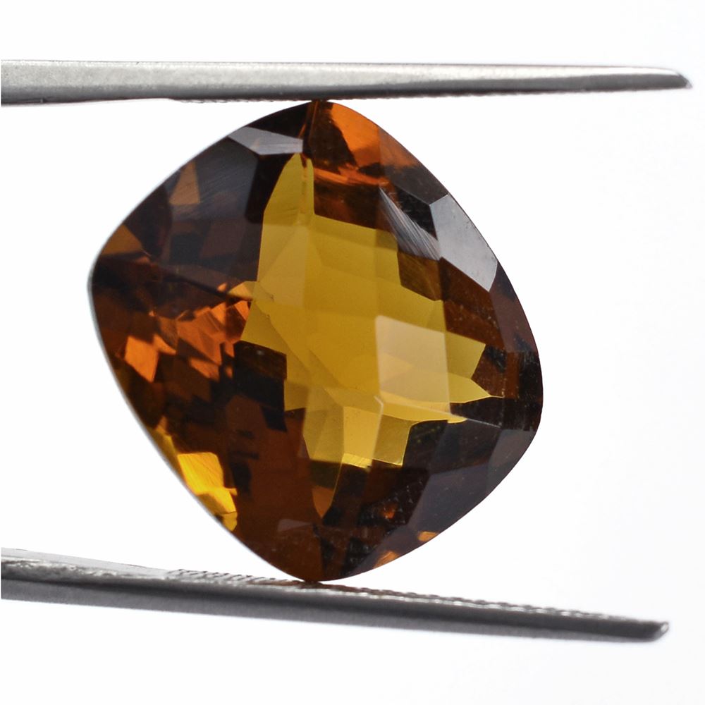 WHISKY QUARTZ CHECKER CUT CUSHION 16X14MM 11.78 Cts.