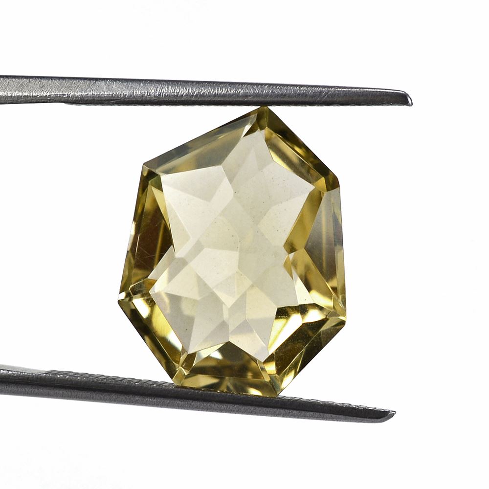 WHISKY QUARTZ FANCY CUT HEXAGON (LITE) 15X12MM 7.44Cts.