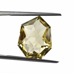 WHISKY QUARTZ FANCY CUT HEXAGON (LITE) 15X12MM 7.44Cts.