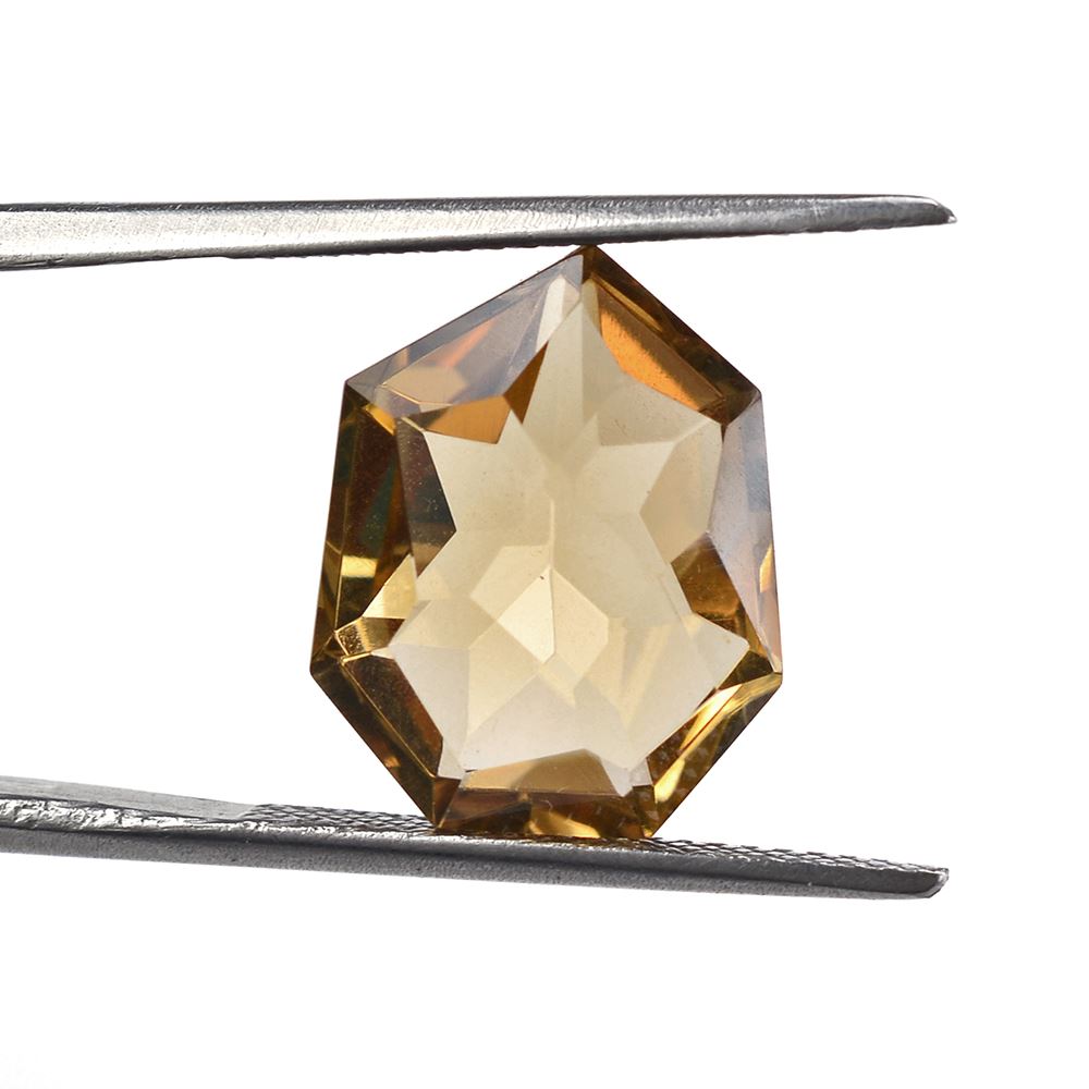 WHISKY QUARTZ FANCY CUT HEXAGON 15X12MM 7.7Cts.