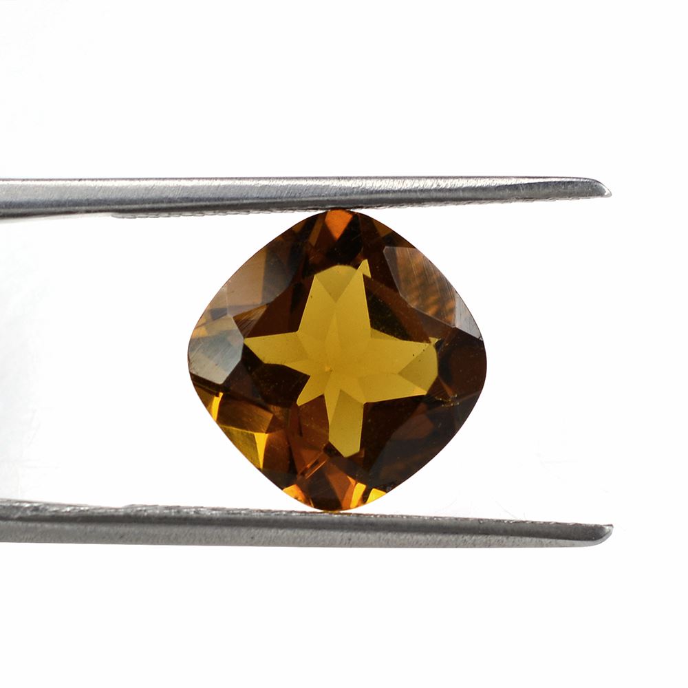 WHISKY QUARTZ CUT CUSHION 10MM 3.68Cts.