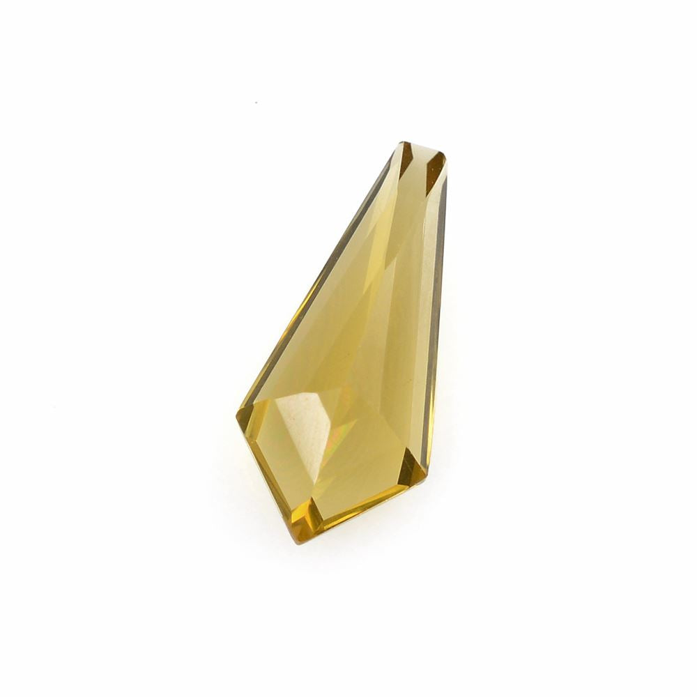 WHISKY QUARTZ CUT FANCY KITE SHAPE (MEDIUM/CLEAN) 13X6X1.10MM 1.62Cts.