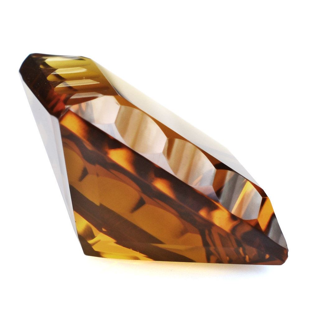 WHISKY QUARTZ CONCAVE CUT SQUARE 20MM 32.20 Cts.