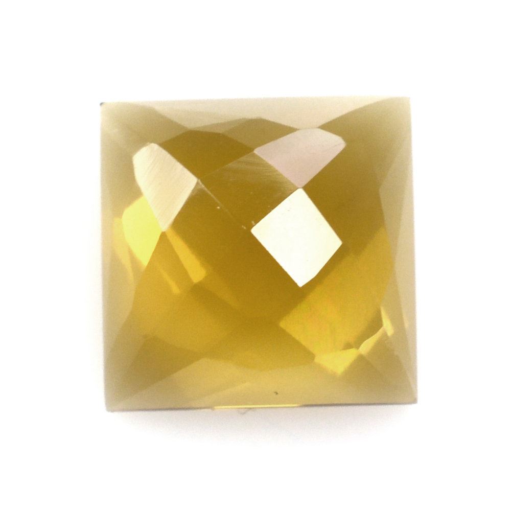 WHISKY QUARTZ CHECKER SQUARE CAB 8MM 2.25 Cts.