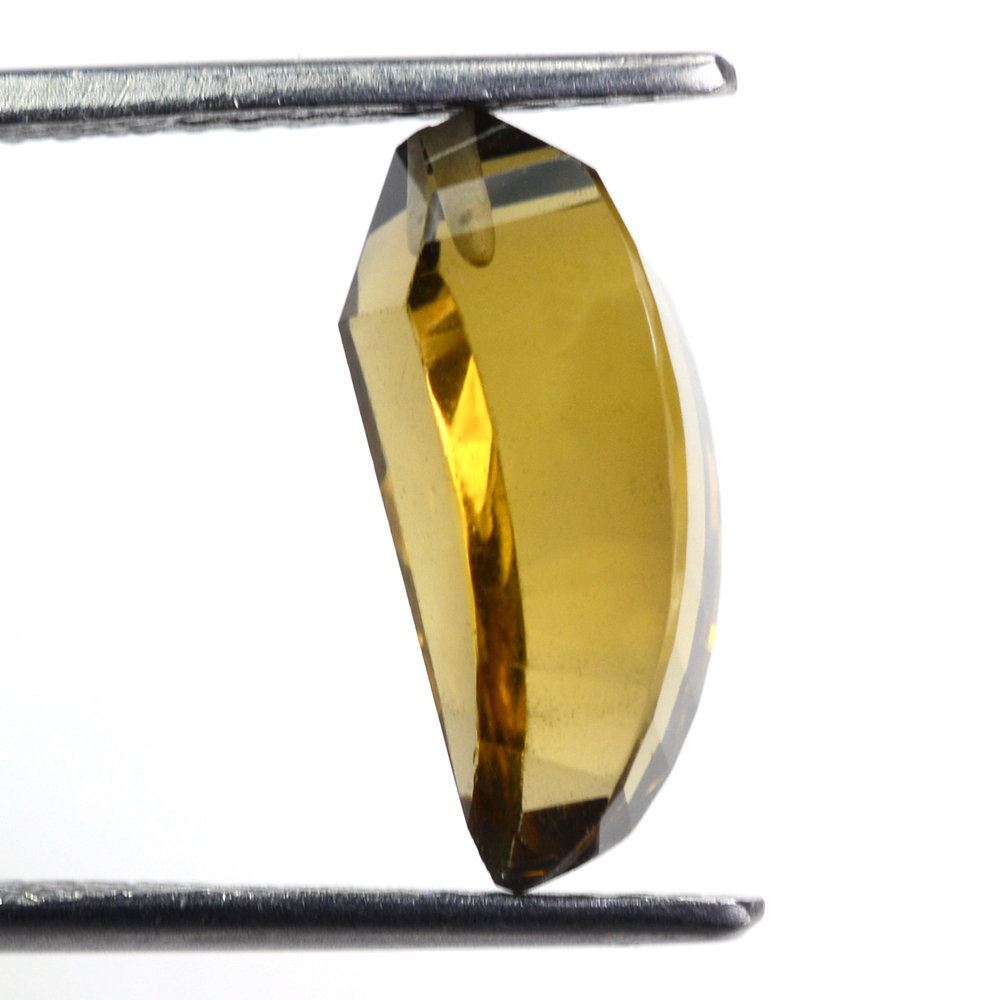 WHISKY QUARTZ LADY FINGER (DES#19) (HALF DRILL 1MM) 16X7MM 5.35 Cts.