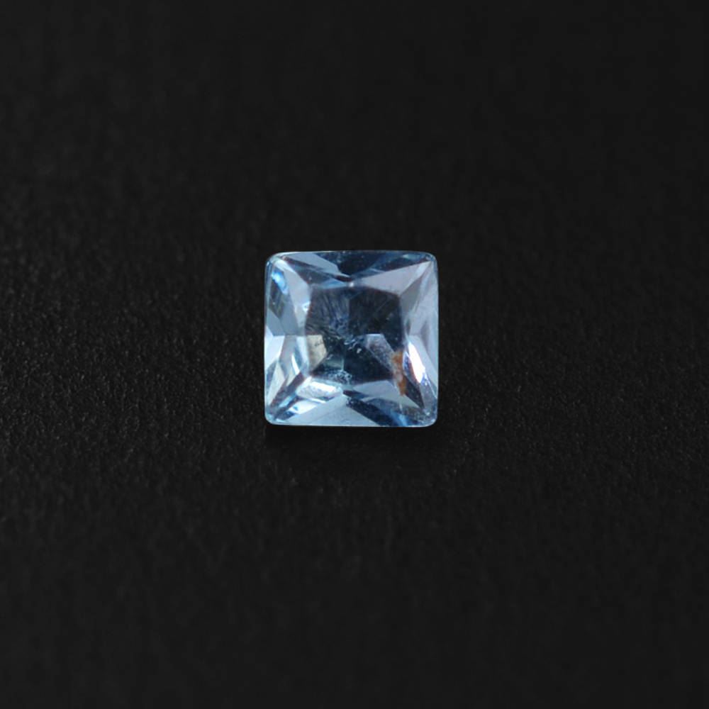 AQUAMARINE PRINCESS CUT SQUARE (A+++) 1.75MM 0.05 Cts.