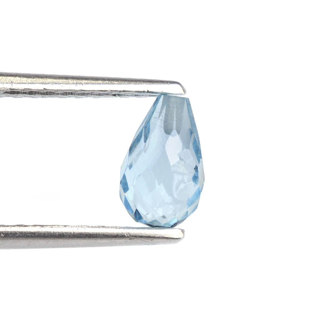 AQUAMARINE FACETED DROPS (HALF DRILL 0.80MM) (A++/SI) 8X5MM 1.40 Cts.