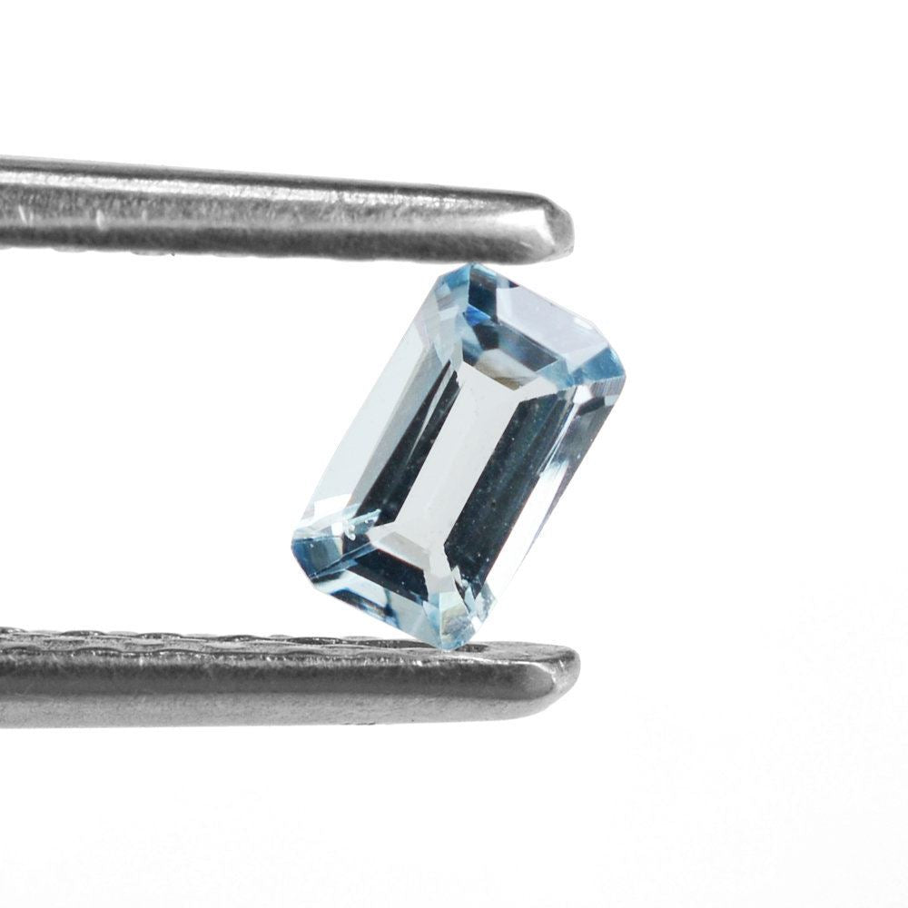 AQUAMARINE CUT OCTAGON (A+) 5X3MM 0.30 Cts.