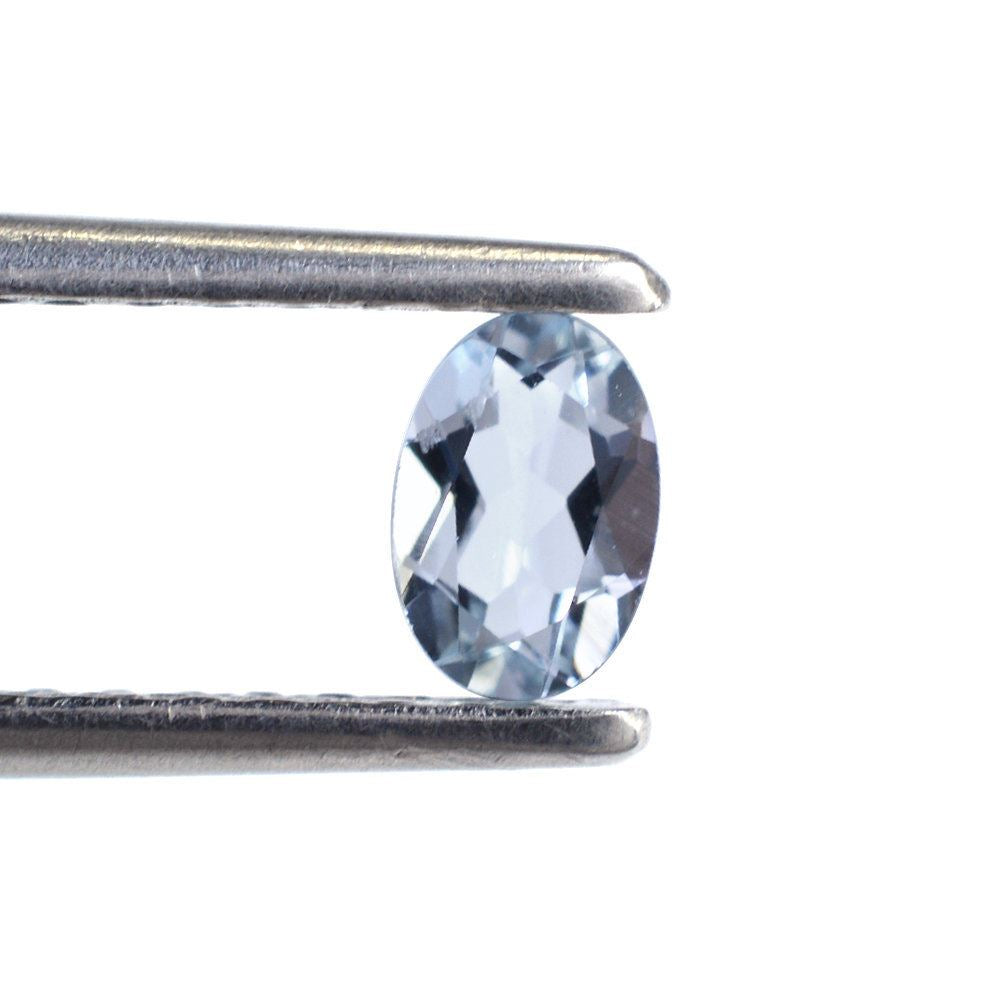 AQUAMARINE CUT OVAL (B) 5.50X4MM 0.30 Cts.