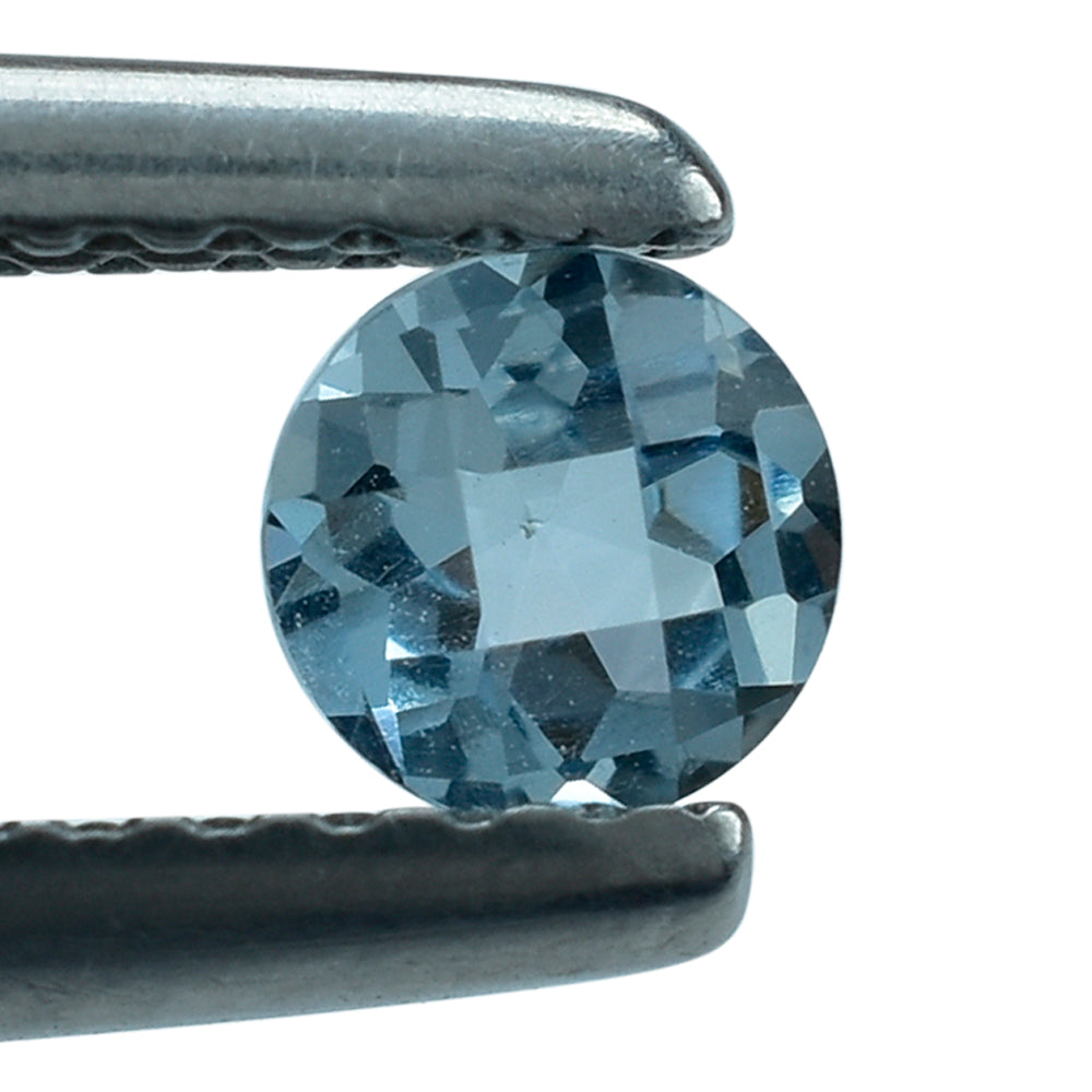 AQUAMARINE CHECKER CUT ROUND (A++) 4MM 0.25 Cts.