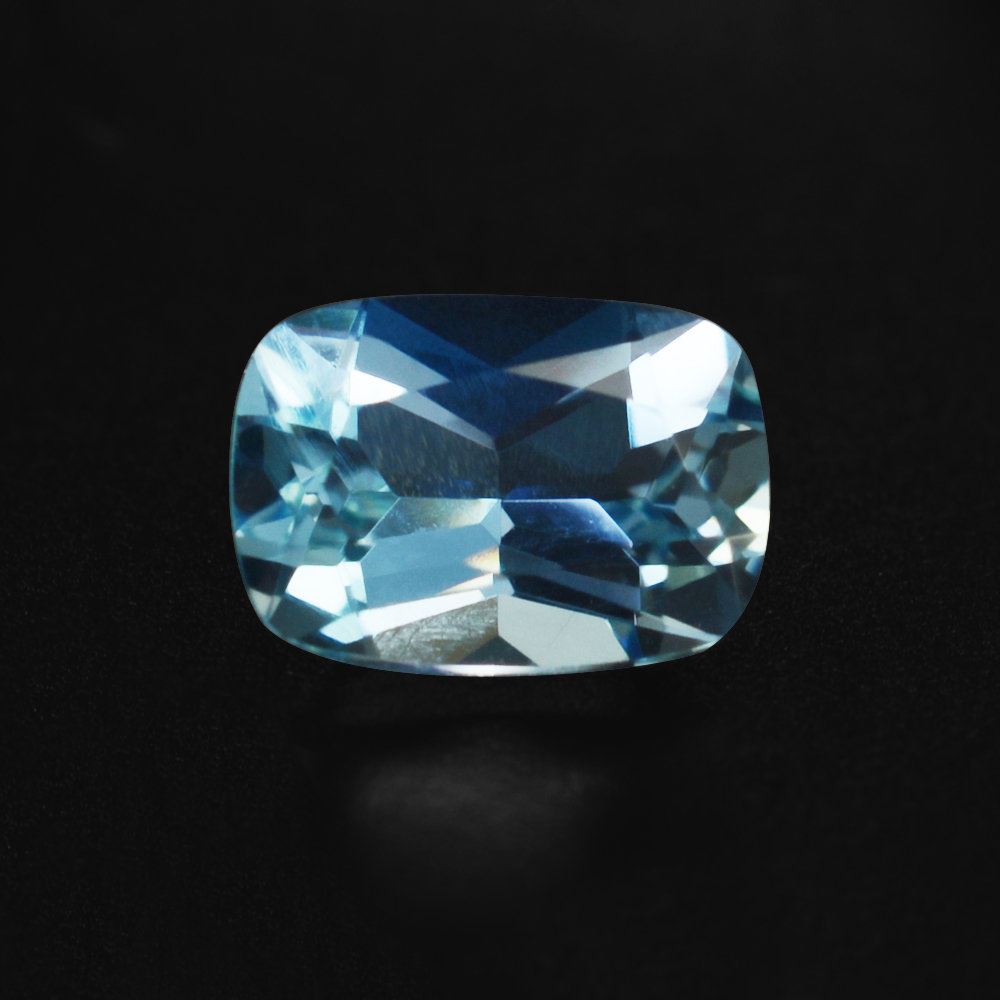 AQUAMARINE CUT CUSHION (A++++) 7X5MM 0.92 Cts.