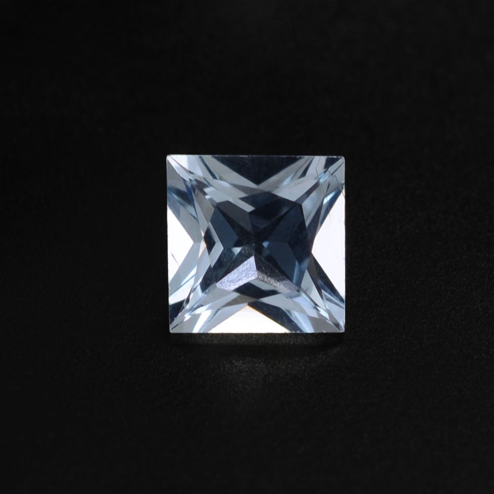 AQUAMARINE PRINCESS CUT SQUARE (A+/SI) 5MM 0.49 Cts.