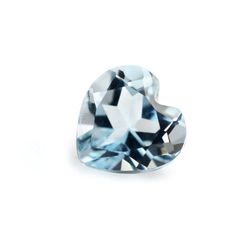 AQUAMARINE CUT HEART (A+) 5MM 0.38 Cts.