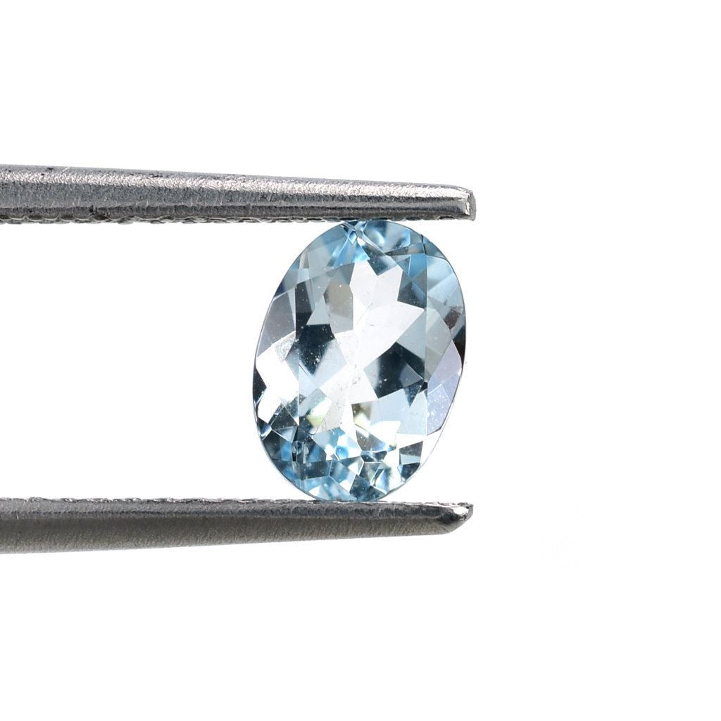 AQUAMARINE CUT OVAL (B/CLEAN) 7X5MM 0.69 Cts.