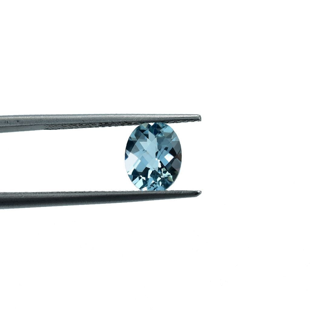 AQUAMARINE CHECKER CUT OVAL (A++/CLEAN) (GREENISH) 9.00X7.00MM 1.45 Cts.