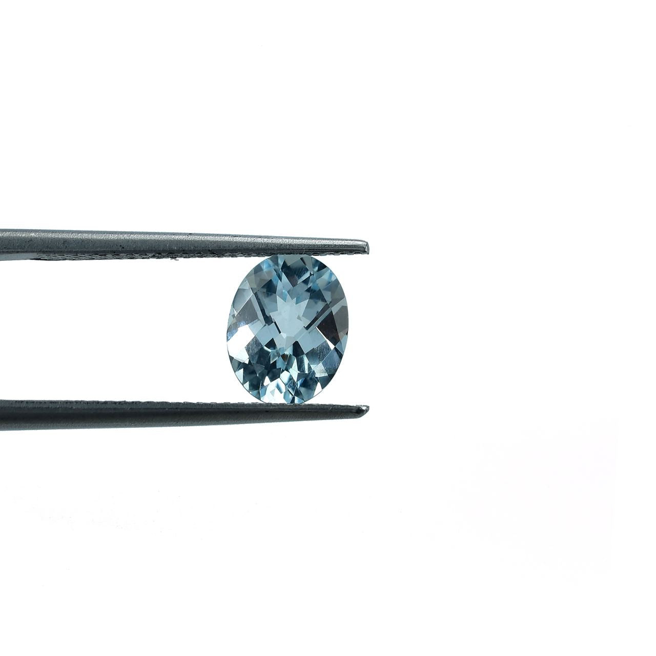 AQUAMARINE CHECKER CUT OVAL (A/CLEAN) 9.00X7.00MM 1.63 Cts.