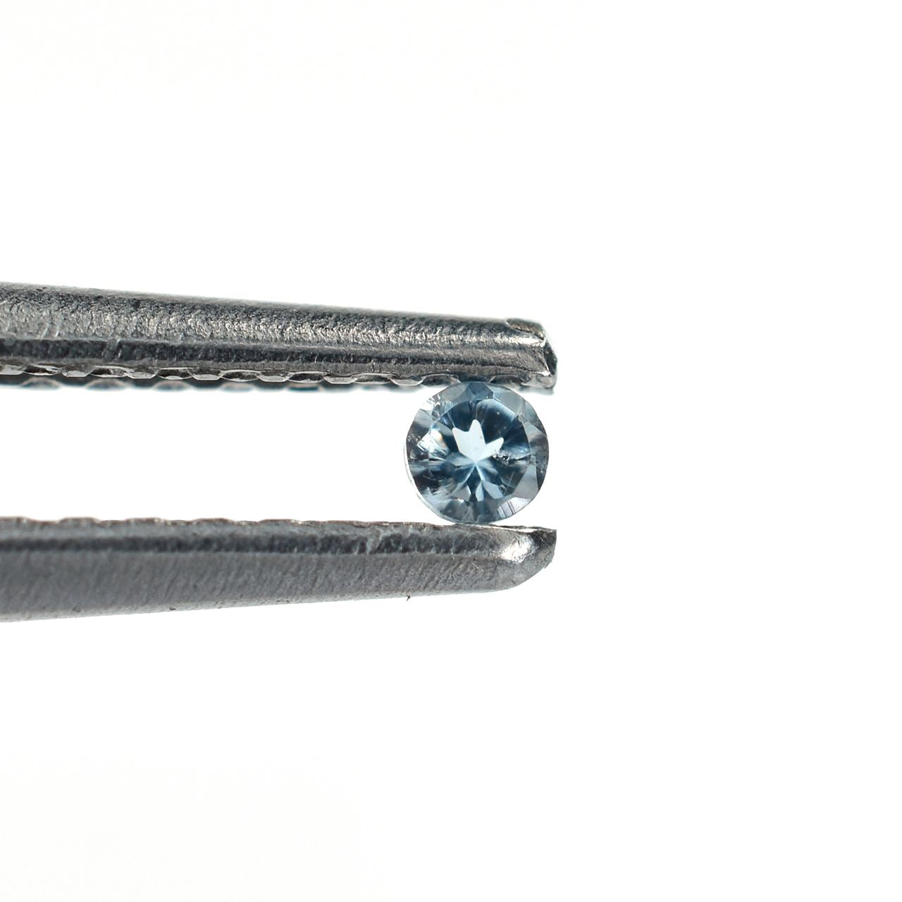 AQUAMARINE CUT ROUND (A++)(CLEAN) 1.75 MM 0.02 Cts.