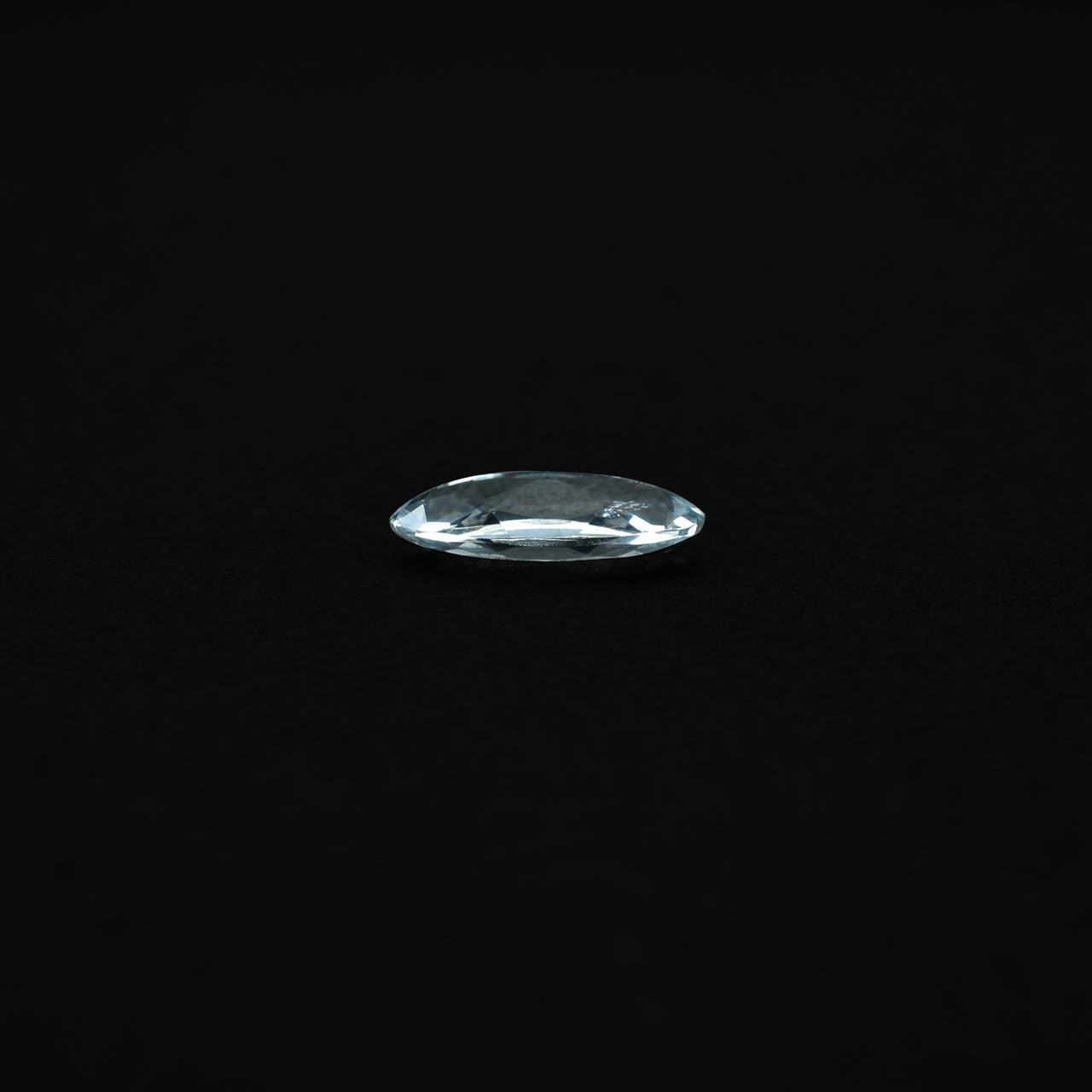AQUAMARINE CUT OVAL (C/CLEAN) 11.00X5.00 MM 1.13 Cts.