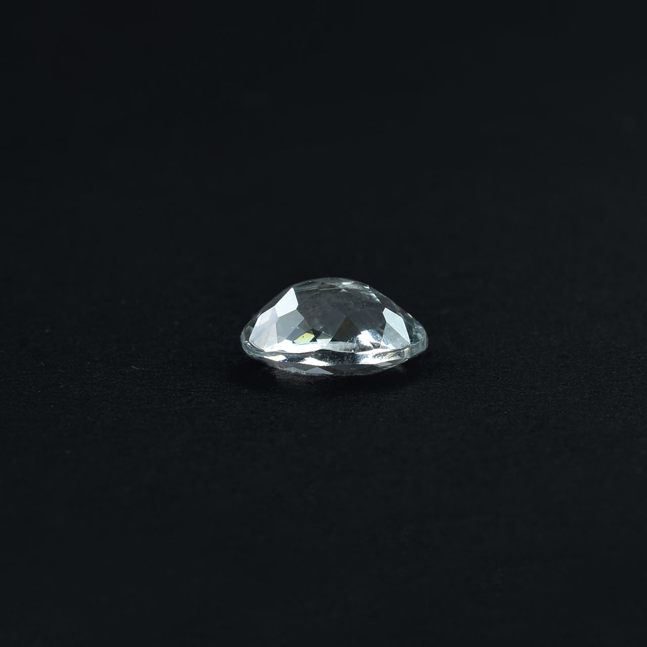 AQUAMARINE CUT OVAL (C/CLEAN) 9.00X6.00 MM 1.43 Cts.