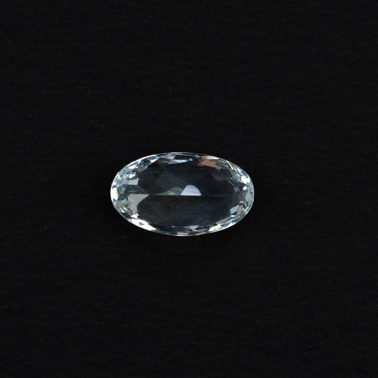 AQUAMARINE CUT OVAL (C/CLEAN) 9.00X5.00 MM 0.97 Cts.